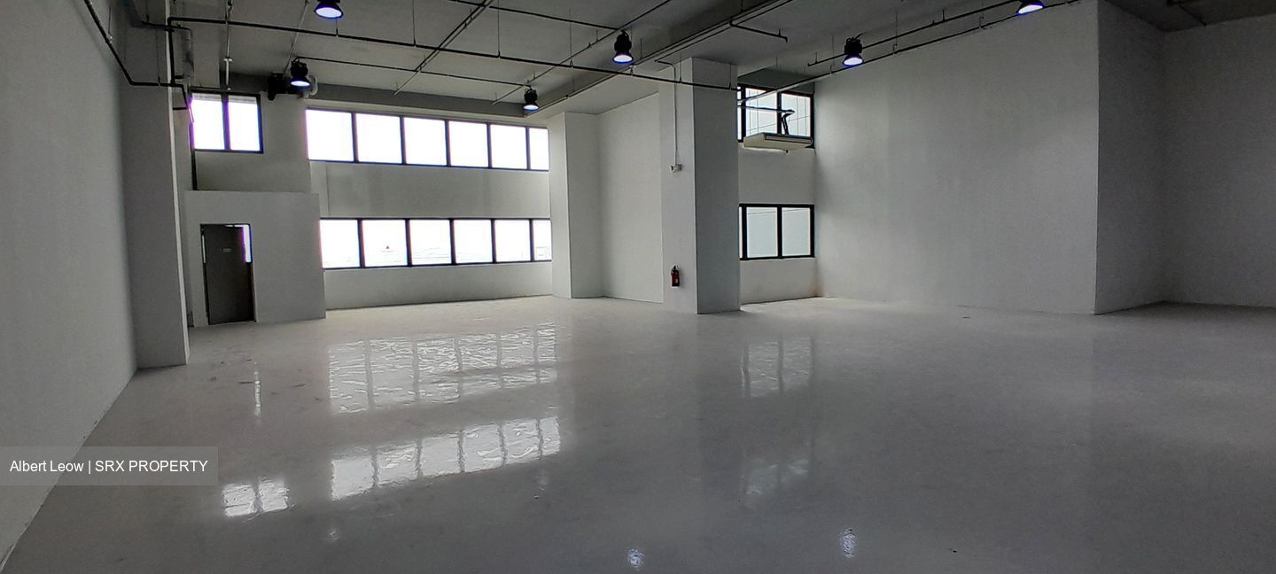 Carros Centre (D25), Warehouse #626482441
